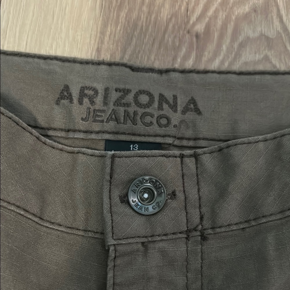 Arizona Jean Company Brown Cargo Shorts Practical Cotton Design - Picture 2 of 8